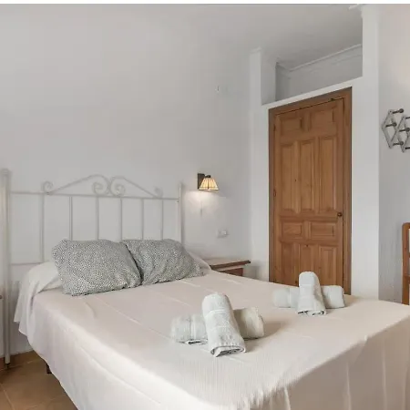 Apartment Con Piscina Compartida Cerca A La Playa *